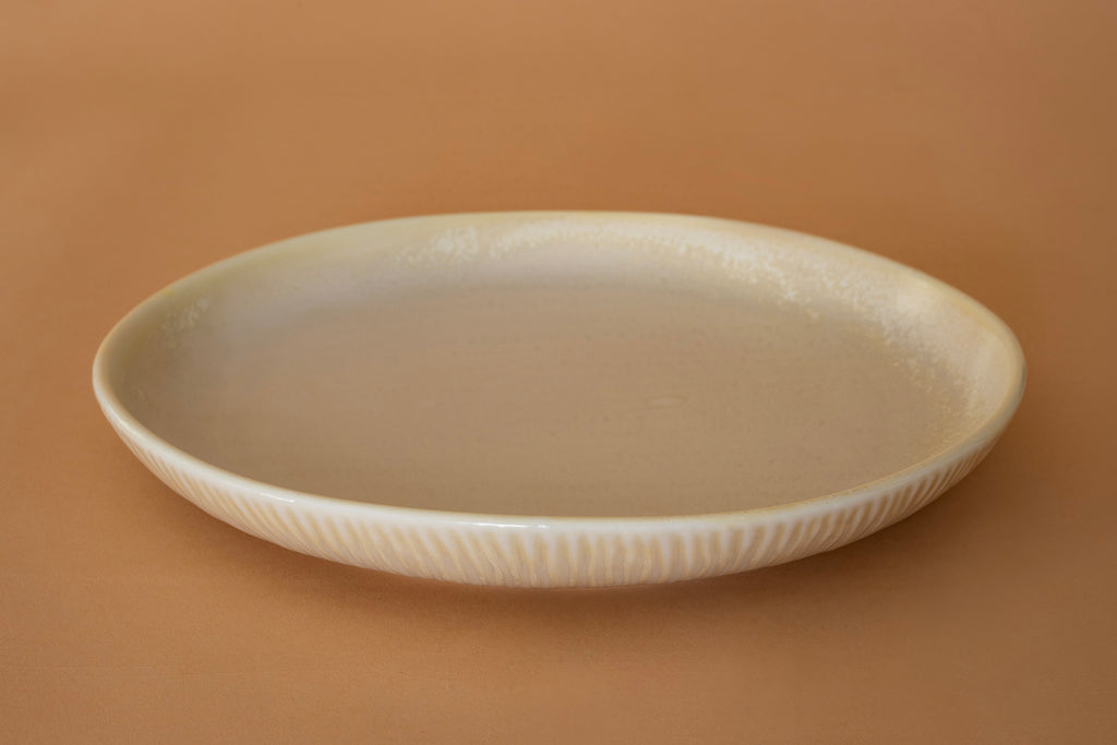 Drift Dinner Plate in Sandstone