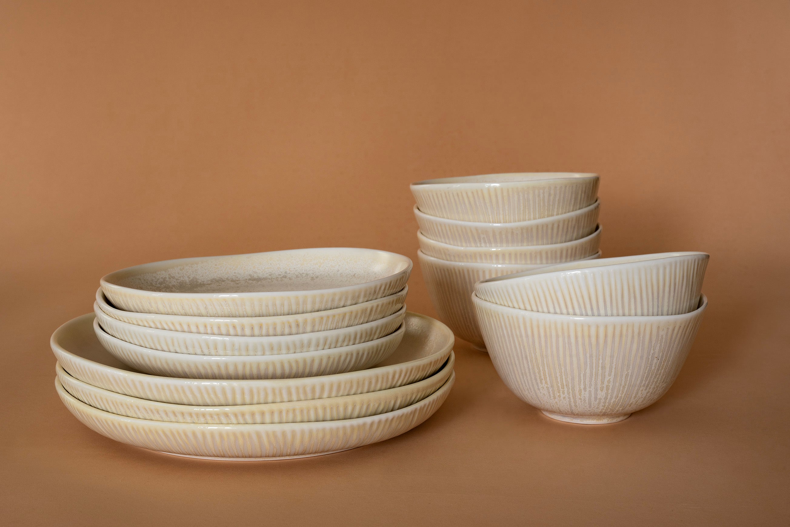 Drift Dinner Plate in Sandstone